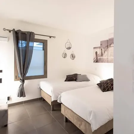 A7- 2 Bdr Sea & Mountain View - Ac, Parking, Pool & Terrace Apartment Antibes Exterior photo
