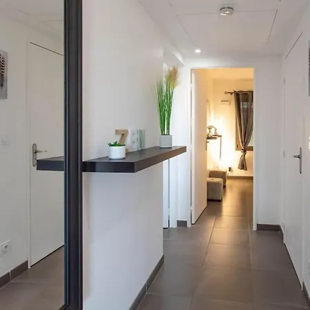 A7- 2 Bdr Sea & Mountain View - Ac, Parking, Pool & Terrace Apartment Antibes Exterior photo