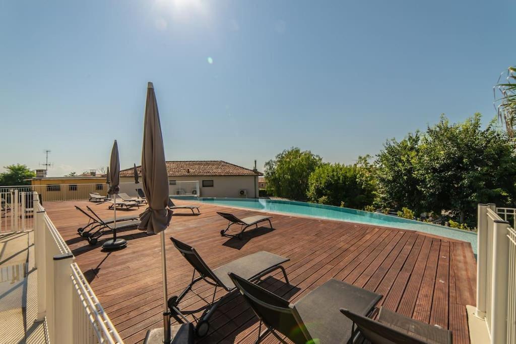 A7- 2 Bdr Sea & Mountain View - Ac, Parking, Pool & Terrace *